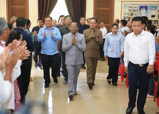 ឯកឧត្តម វង សូត បង្ហាញពីសមិទ្ធផលដែលរដ្ឋសភានីតិកាលទី៧ សម្រេចបាន ចំពោះមុខអាជ្ញាធរមូលដ្ឋានភូមិ ឃុំ និងស្រុកអូររាំងឪ ខេត្តត្បូងឃ្មុំ