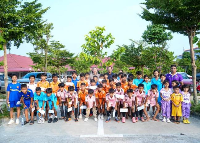 ពិធីសំណេះសំណាលជាមួយកីឡាករ និងគ្រូបង្វឹកត្រៀមចូលរួមប្រកួតកីឡាសិស្សបឋមសិក្សាថ្នាក់ជាតិឆ្នាំ២០២៤